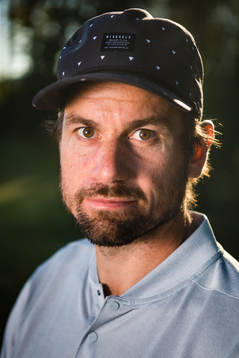 Luleås Niklas Olausson spelar golf