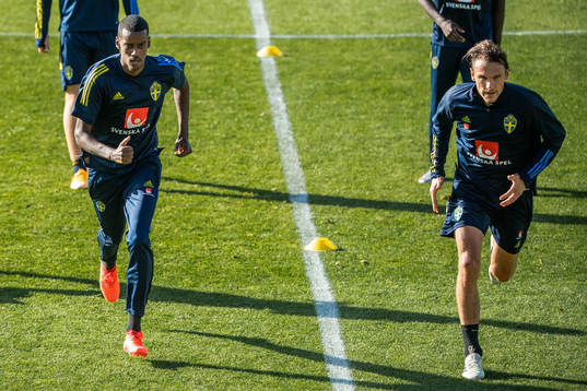 Alexander Isak and Albin Ekdal of the Swedish national