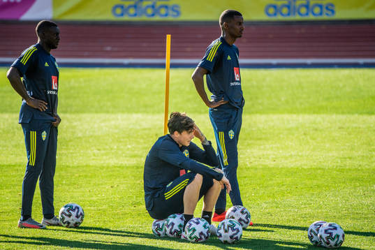 Ken Sema, Victor Nilsson Lindelöf and Alexander Isak of
