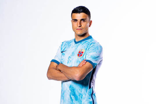 Mohamed «Moi» Elyounoussi of the Norwegian national