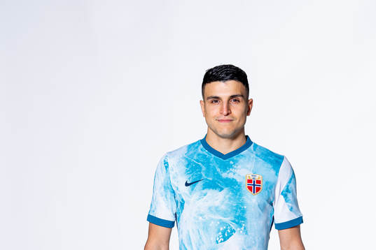 Mohamed "Moi" Elyounoussi of the Norwegian national