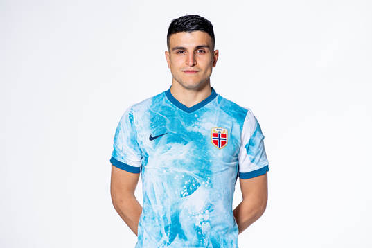 Mohamed "Moi" Elyounoussi of the Norwegian national