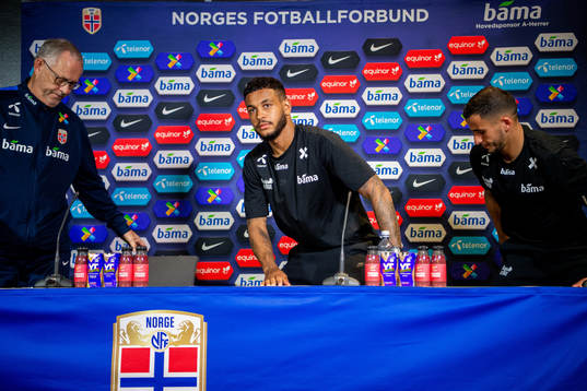 Lars Lagerbäck, head coach of Norway, Joshua King and Omar