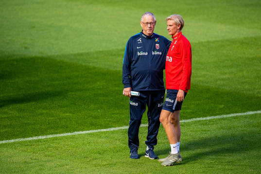 Lars Lagerbäck, head coach of Norway, and Morten Thorsby