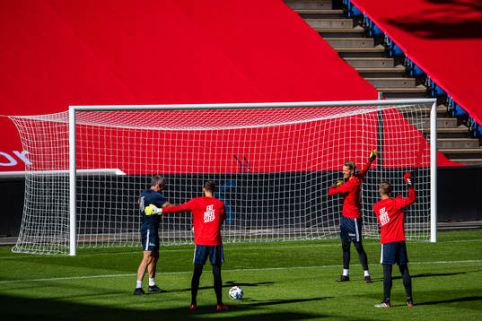 Frode Grodås, goalkeeper coach of Norway, Rune Almenning
