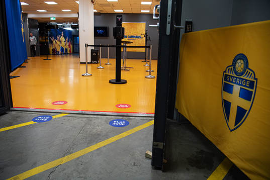 Markers for a blue and red zone in accordance with the UEFA