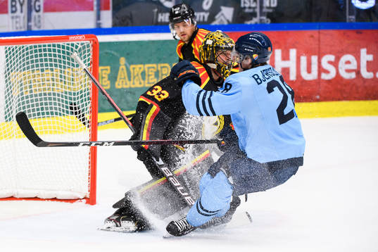 Brynäs målvakt Samuel Ersson och Djurgårdens Oscar
