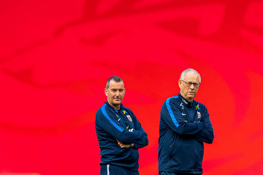 Per Joar Hansen, assistant coach, and Lars Lagerbäck, head