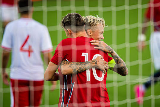 Jørgen Strand Larsen of Norway celebrates