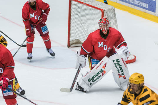 Modos målvakt Anthony Peters