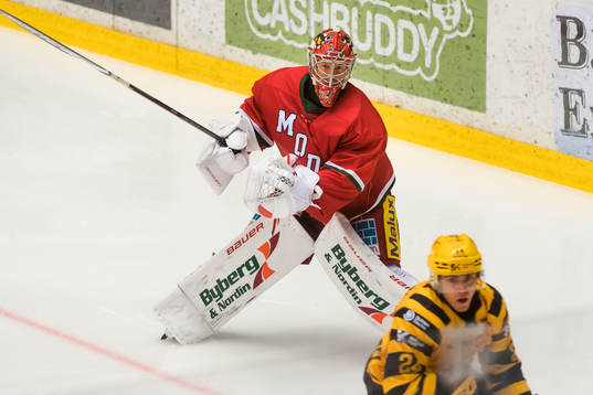 Modos målvakt Anthony Peters