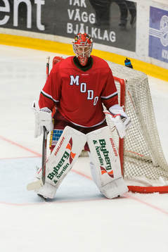 Modos målvakt Anthony Peters