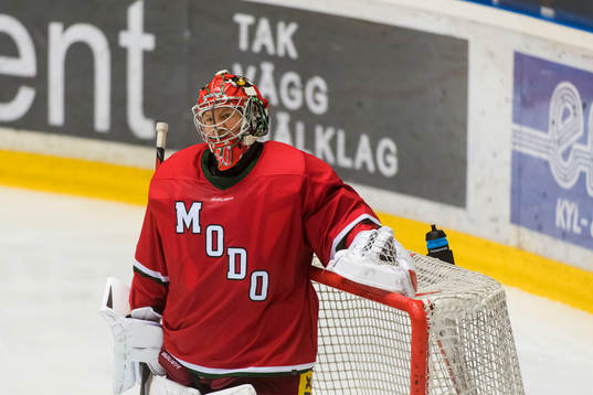 Modos målvakt Anthony Peters
