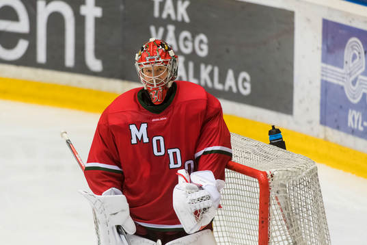 Modos målvakt Anthony Peters