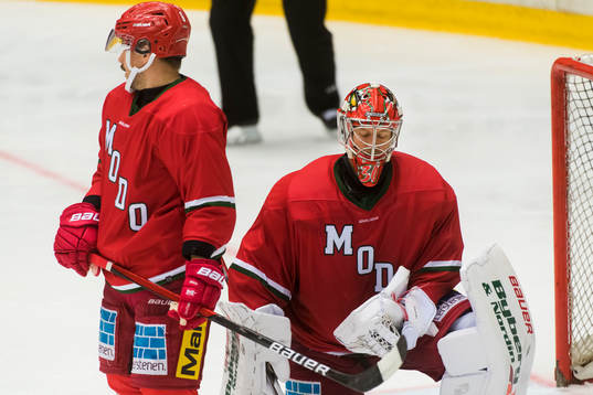 Modos målvakt Anthony Peters