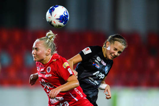 Örebros Ellen Karlsson och Växjös Ria Öling