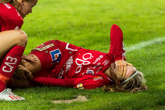 Örebros Heidi Kollanen har ont