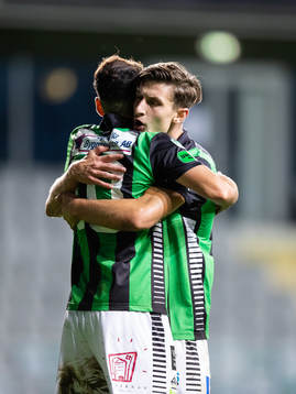 GAIS Mervan Celik jublar ihop med Adnan Maric