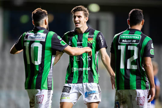 GAIS Mervan Celik jublar ihop med Adnan Maric