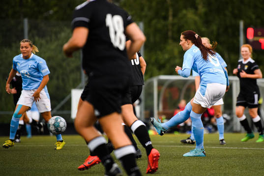 Malmö FFs Malin Gunnarsson gör 0-1