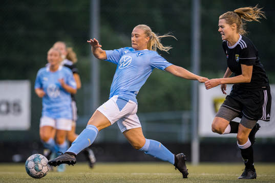 Malmö FFs Madeleine Hejde och Malmö City FCs Sanne
