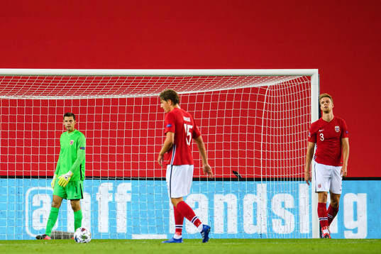Goalkeeper Rune Almenning Jarstein, Sander Berge and