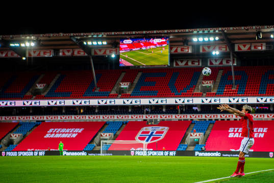 Mathias Normann of Norway with a throw in