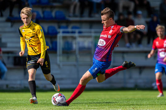 Gnosjös Philip Koppelo och Höganäs Oskar Lindblom