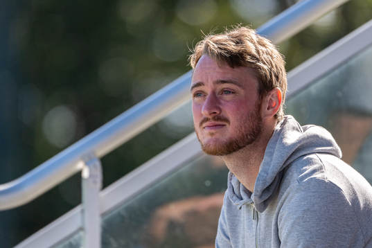 Helsingborgs Rasmus Jönsson sitter på läktaren