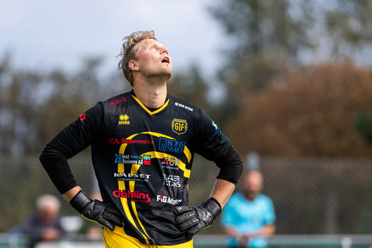 Gnosjös målvakt Andreas Bernhardt deppar