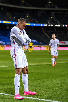 Kylian Mbappé of France celebrates