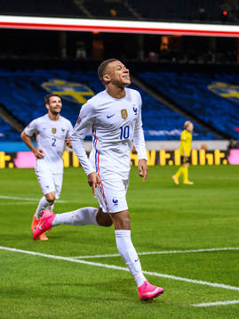 Kylian Mbappé of France celebrates