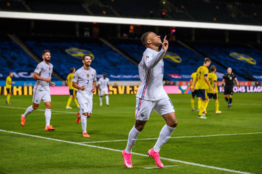 Kylian Mbappé of France celebrates