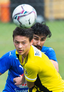 IFK Hässleholms Isak Orajärvi och Nosabys Ameer Naseer i