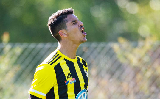 IFK Hässleholms Mustafa Owaid gör segermålet 1-2 och