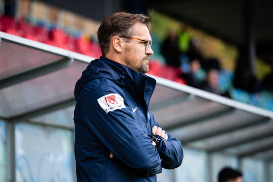 Eskilstunas tränare Magnus Karlsson innan fotbollsmatchen