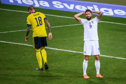 Olivier Giroud of France looks dejected