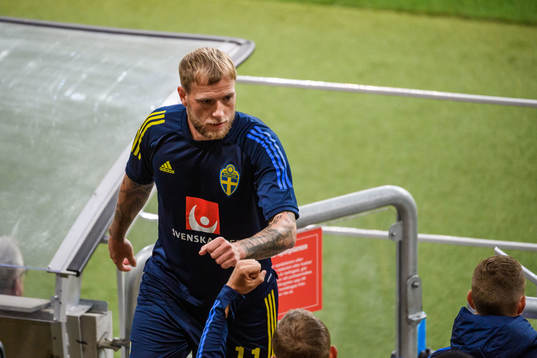 John Guidetti of Sweden prepares