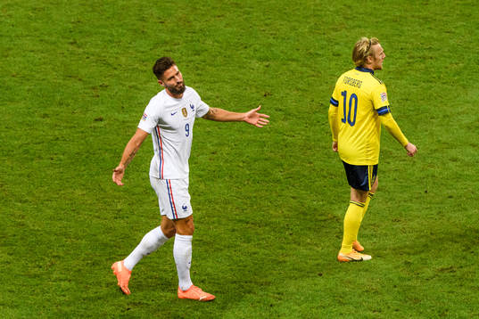Olivier Giroud of France and Emil Forsberg of Sweden