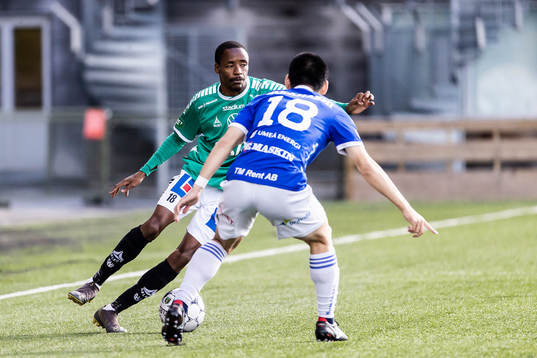 Brages Bantu Mzwakali och Umeås Soya Takahashi