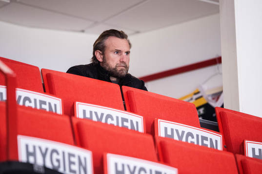 Niklas Kronwall, Rådgivare Detroit Red Wings, på läktaren