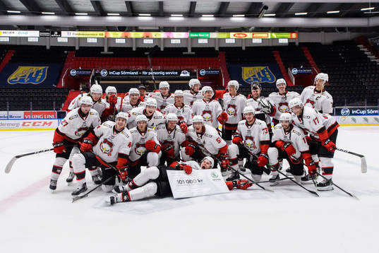 Malmö Redhawks spelare jublar