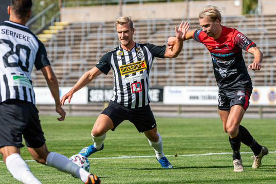 Landskronas Linus Olsson mot Trollhättans Anton Henriksson