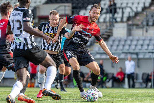 Landskronas Niklas Nielsen mot Trollhättans Anders Mogren