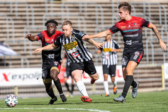 Landskronas Niklas Nielsen mot Trollhättans Isaac Shaze