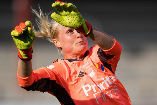 Djurgårdens målvakt Kathrine Østergaard Larsen