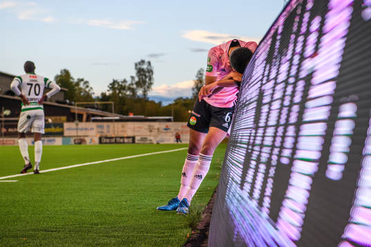 Bläddra bland fler bilder av Fotboll, Superettan, Västerås SK - Dalkurd