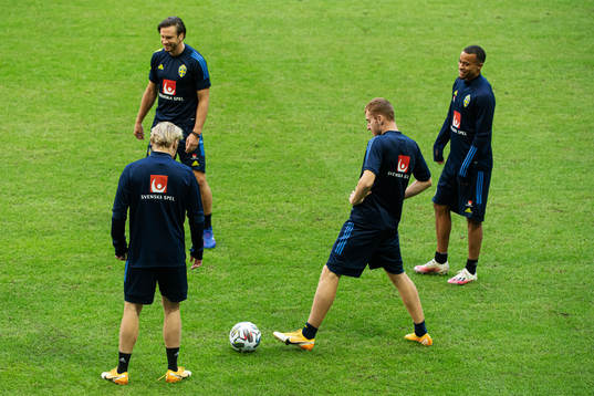 Emil Forsberg, Gustav Svensson, Dejan Kulusevski and Robin