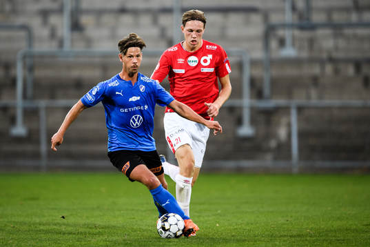 Halmstads Dusan Djuric och Degerfors Adam Carlén