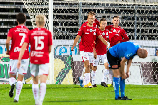 Degerfors spelare jublar
